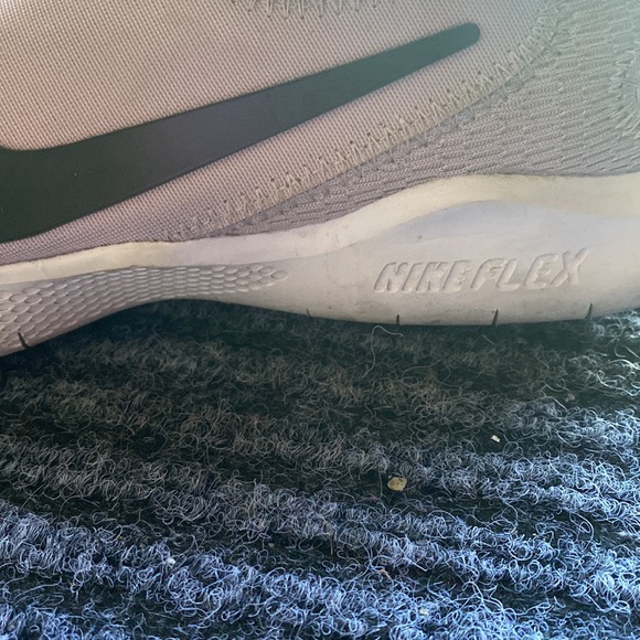 Nike Flex Shoes - Picture 3 of 4